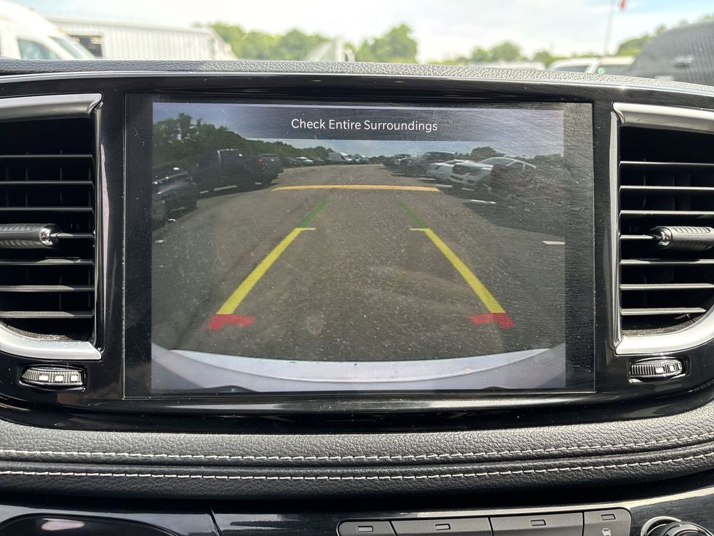 Used 2024 White Chrysler Limited image 25