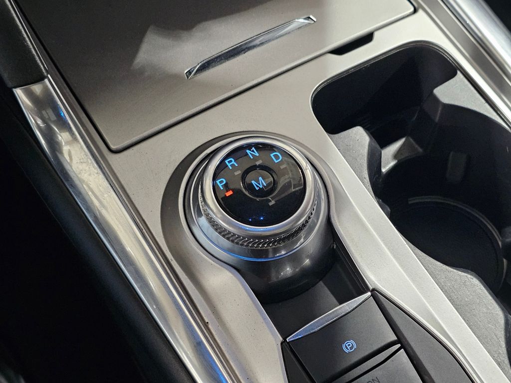 Used 2020 Black Ford Limited image 33