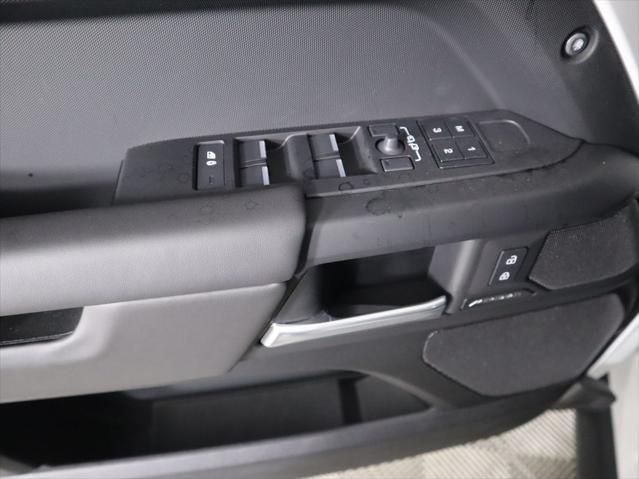 Thumbnail: 2025 Land Rover Defender - 25