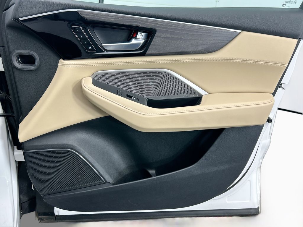 Thumbnail: 2023 Acura MDX - 24