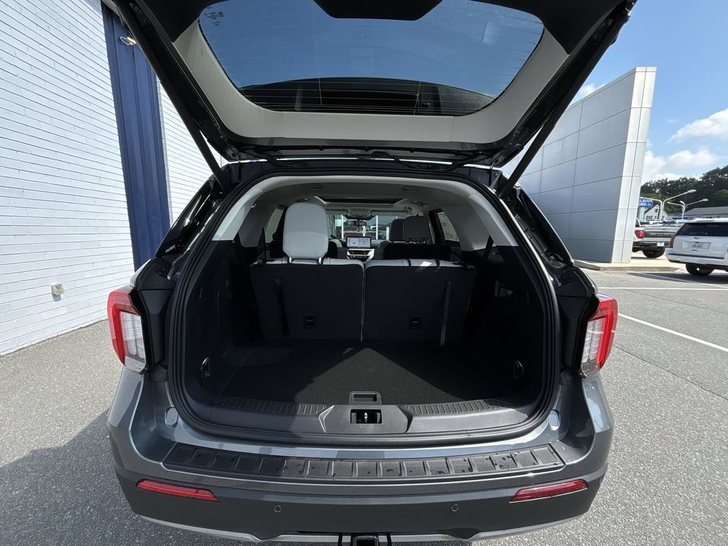 New 2026 Carbonized Gray Metallic Ford Active image 22