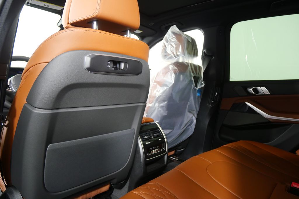 Thumbnail: 2026 BMW X5 - 17