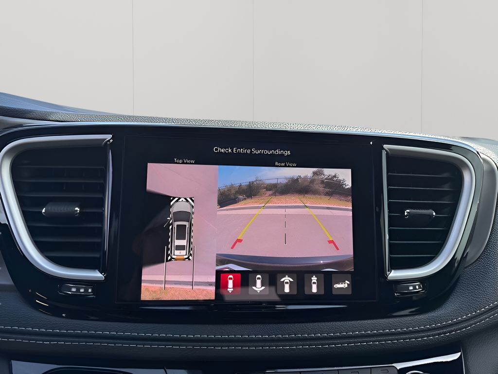 2025 Chrysler Pacifica Select - Photo 32