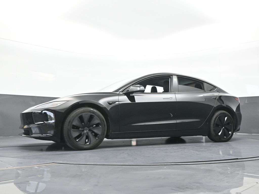Used 2025  Tesla Long Range image 51