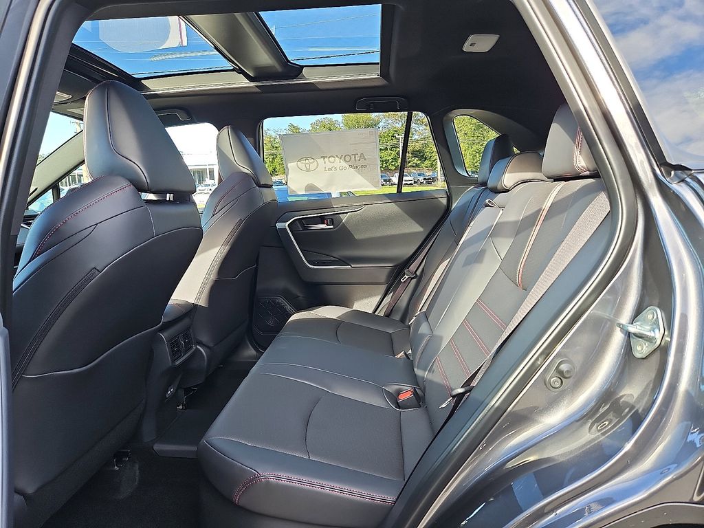 Thumbnail: 2025 Toyota RAV4 - 9