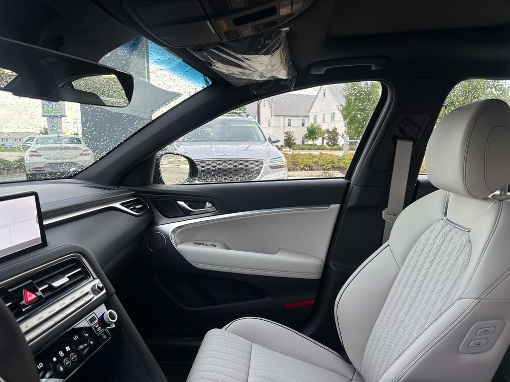 New 2026 Blue Genesis 3.3T Sport Prestige image 16