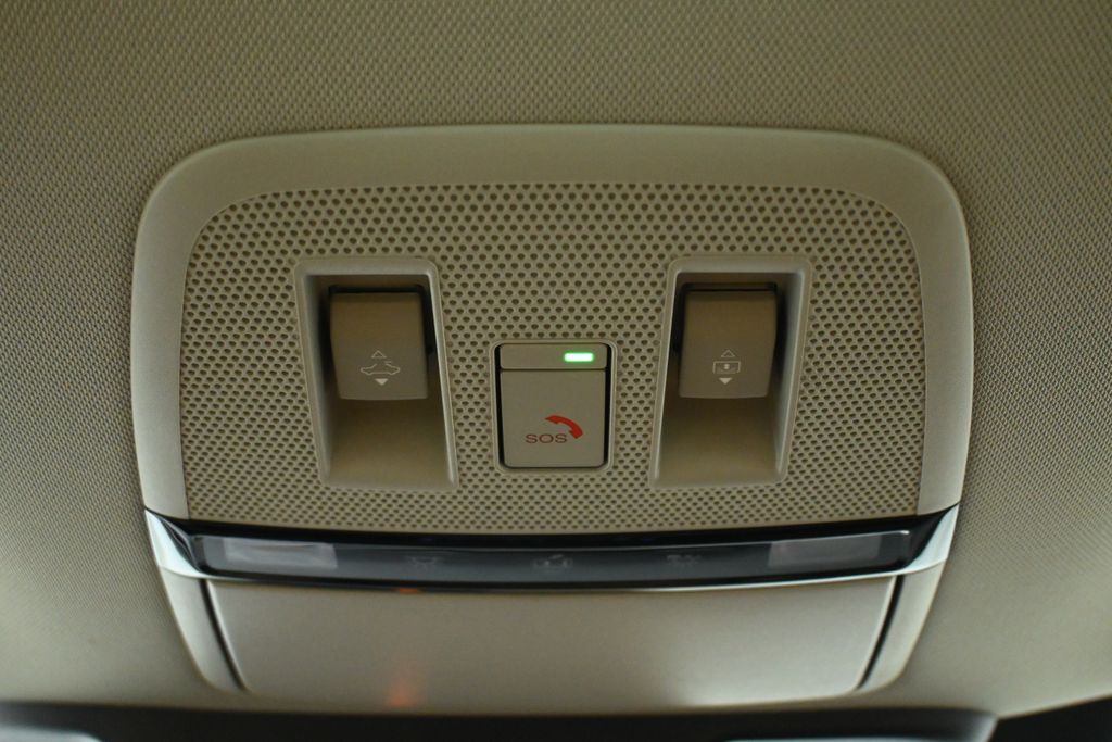 Thumbnail: 2026 INFINITI QX80 - 16