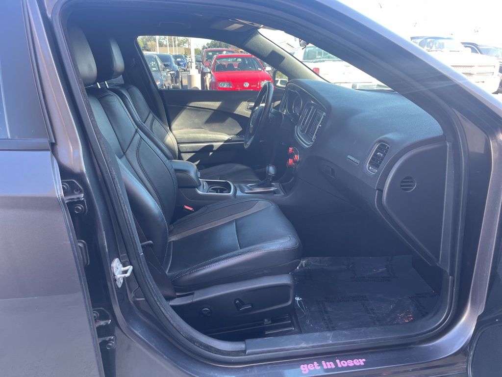 Thumbnail: 2020 Dodge Charger - 24