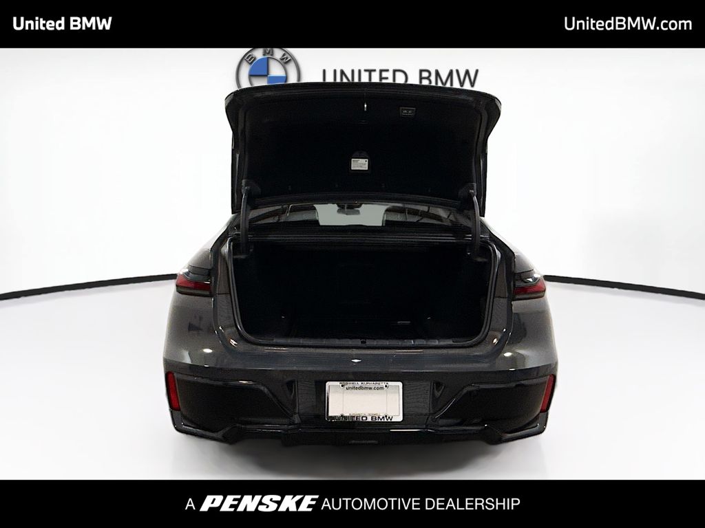 Thumbnail: 2023 BMW 7 Series - 14