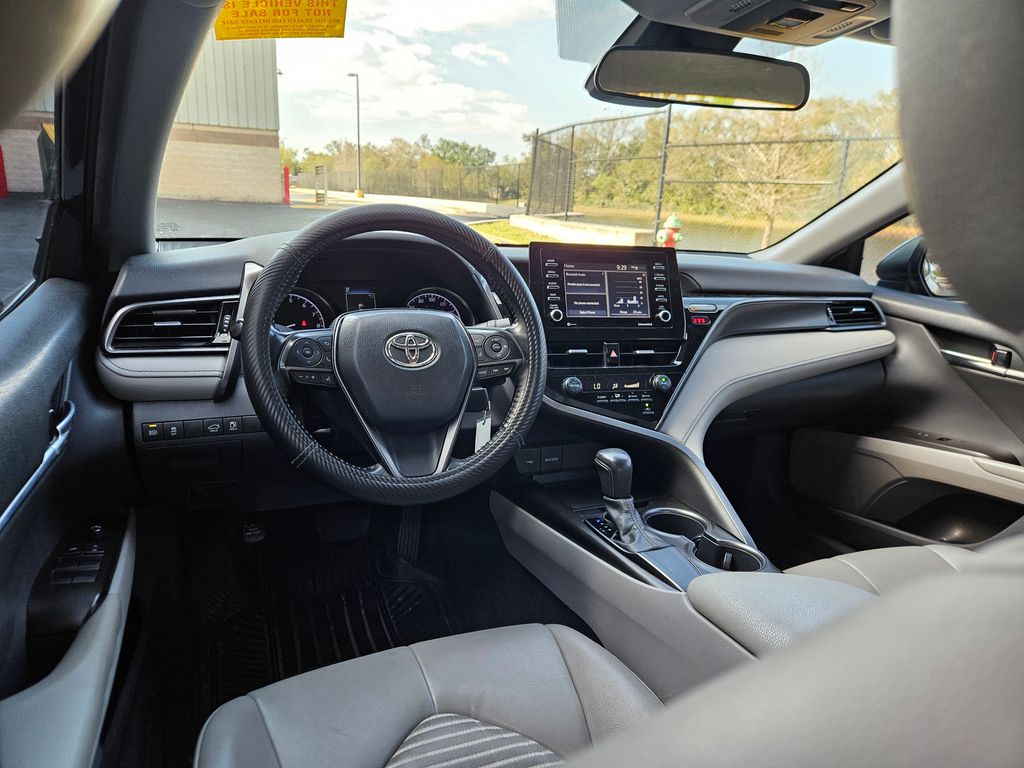 2021 Toyota Camry SE 12