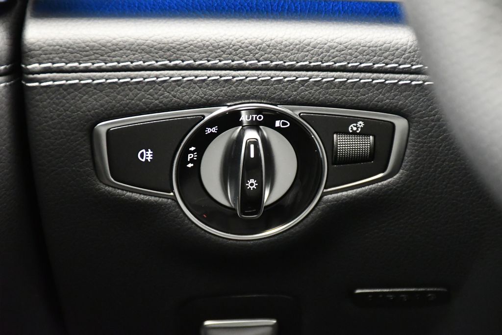 Thumbnail: 2026 Mercedes-Benz AMG GT - 22