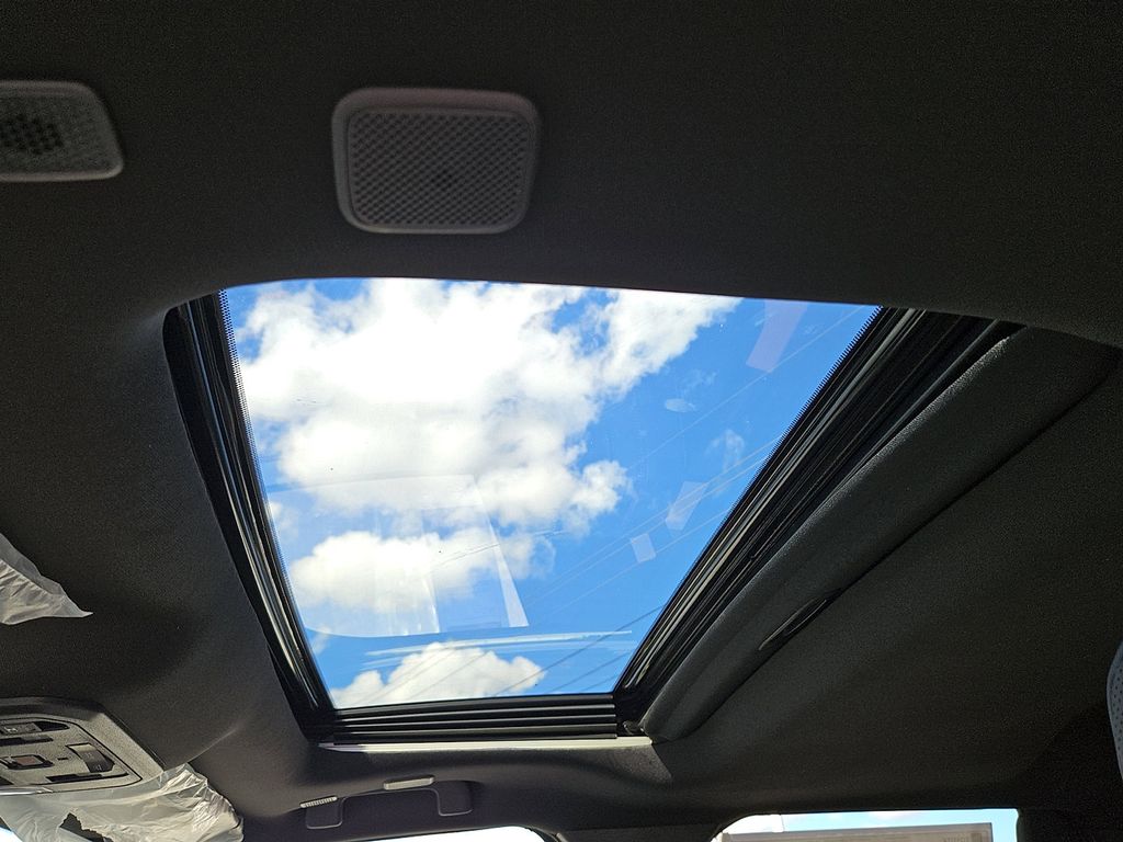 Thumbnail: 2025 Toyota Tacoma - 14