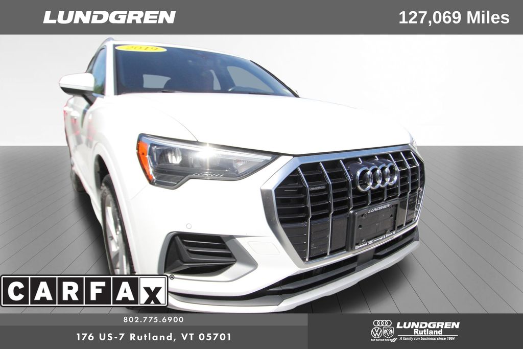 2019 Audi Q3 45 TFSI Premium quattro's photo