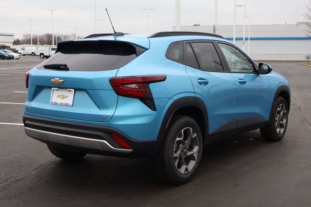 Thumbnail: 2026 Chevrolet Trax - 8