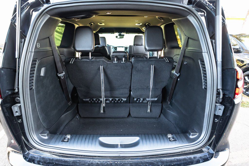 2026 Chrysler Pacifica Select thumbnail 32