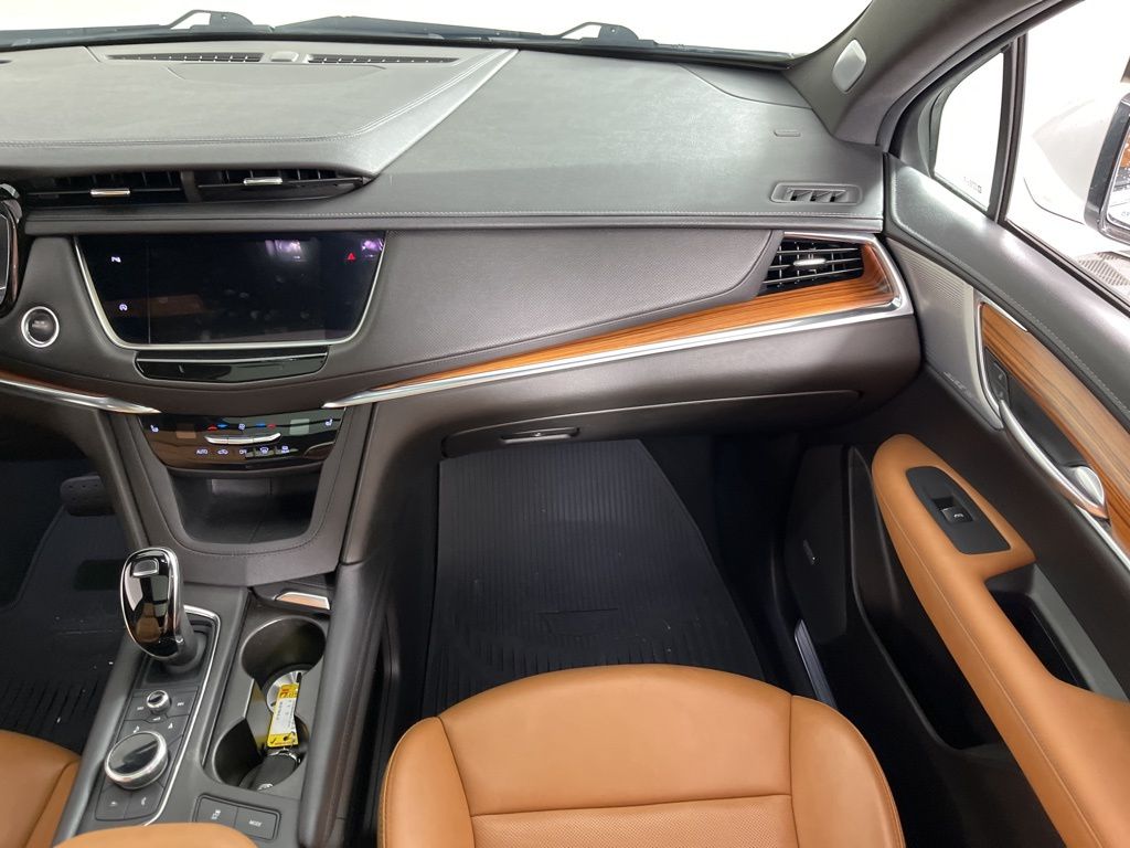 Thumbnail: 2023 Cadillac XT5 - 20