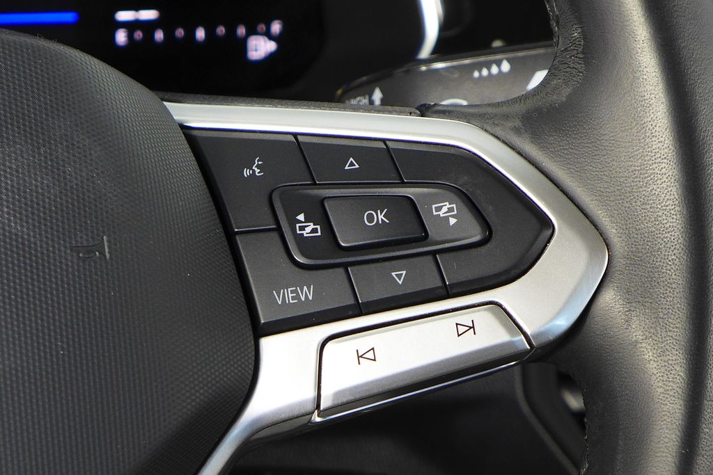 Thumbnail: 2022 Volkswagen Jetta - 27