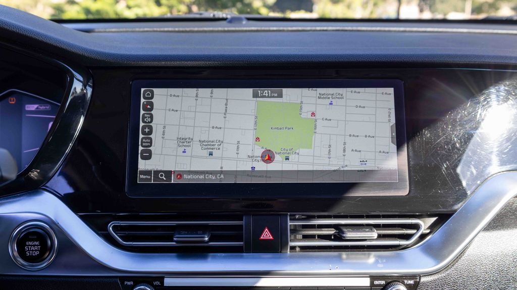 Used 2022 Kia Niro EX Premium 4D Sport Utility