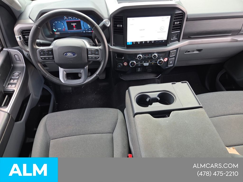 Used 2025 Silver Ford XLT image 9