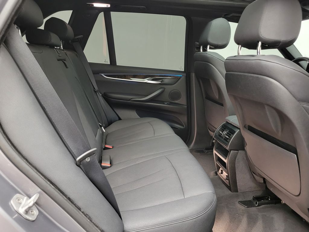 Thumbnail: 2017 BMW X5 - 15