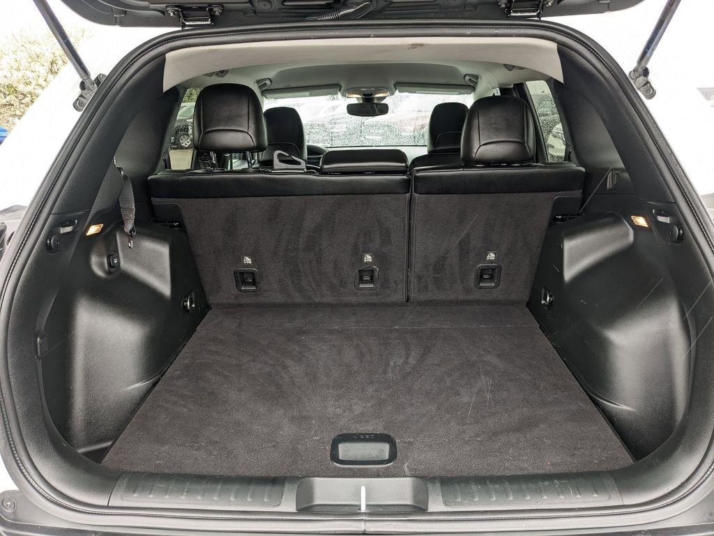 2022 Jeep Cherokee Trailhawk - Photo 25