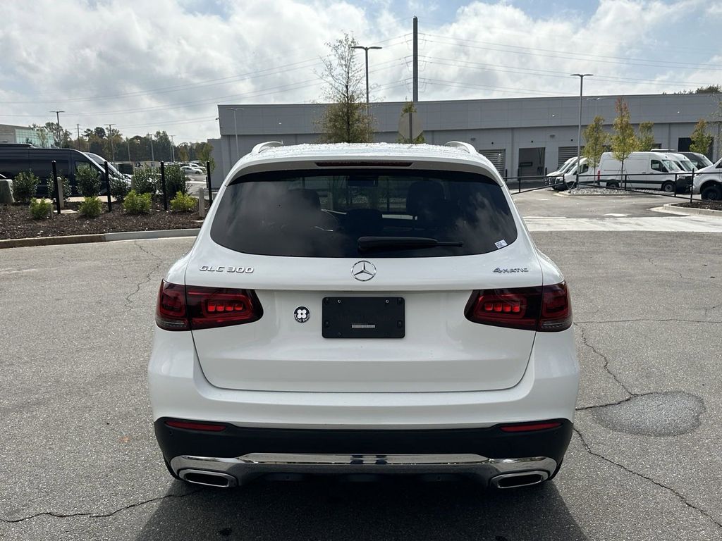 2022 Mercedes-Benz GLC GLC 300 7