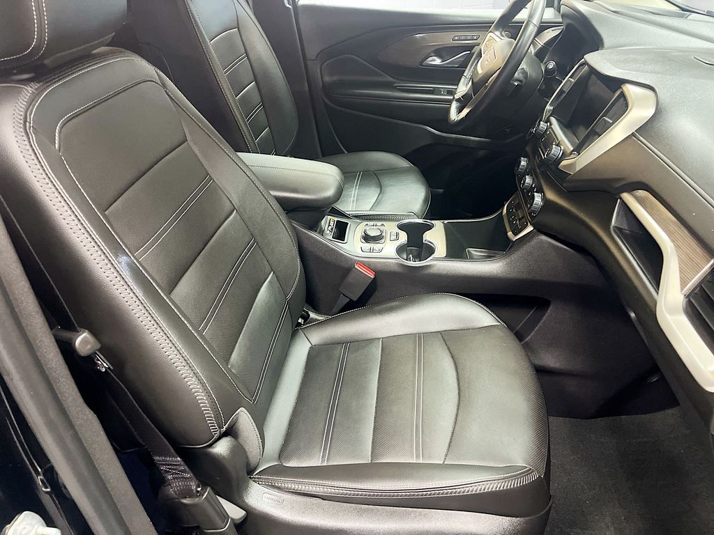 Used 2024 Ebony Twilight Metallic GMC Denali image 30