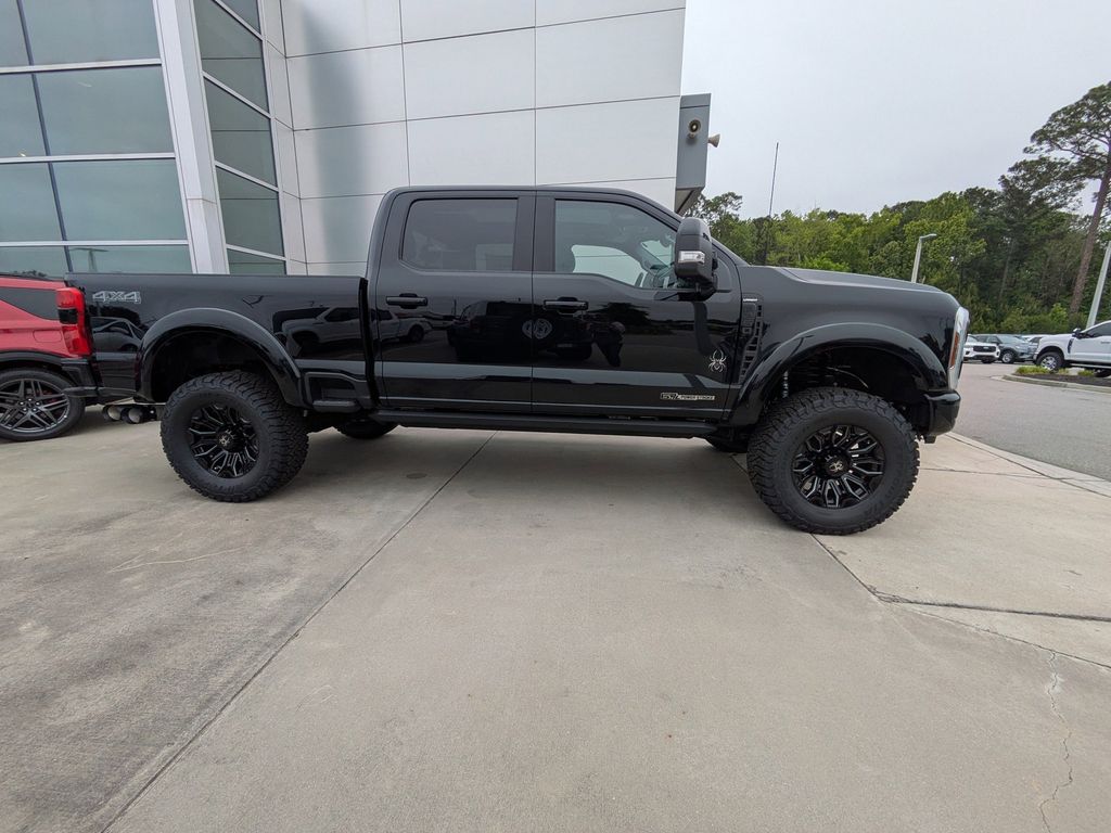 2026 Ford F-250 Super Duty Black Widow