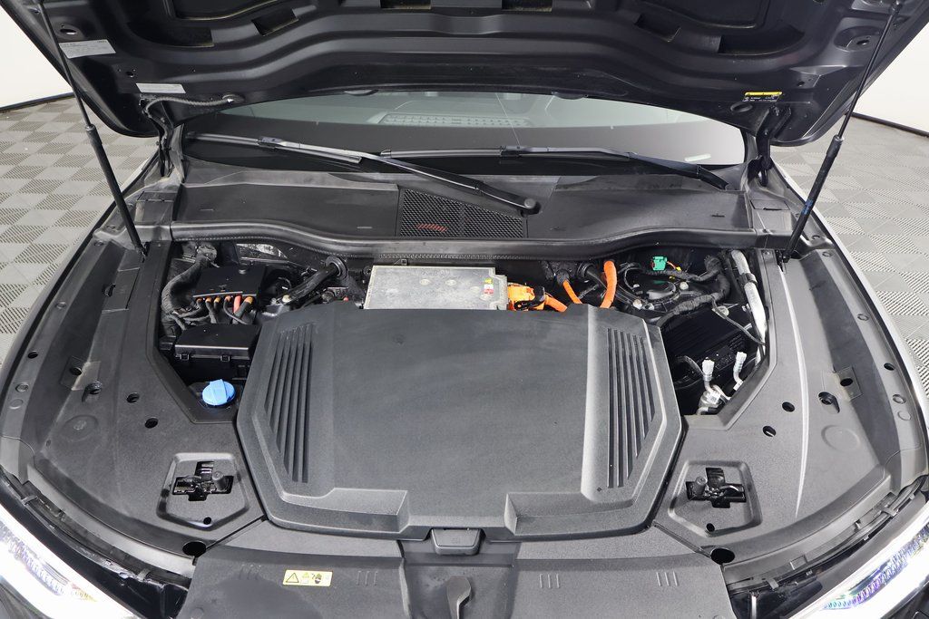 Thumbnail: 2019 Audi e-tron - 15