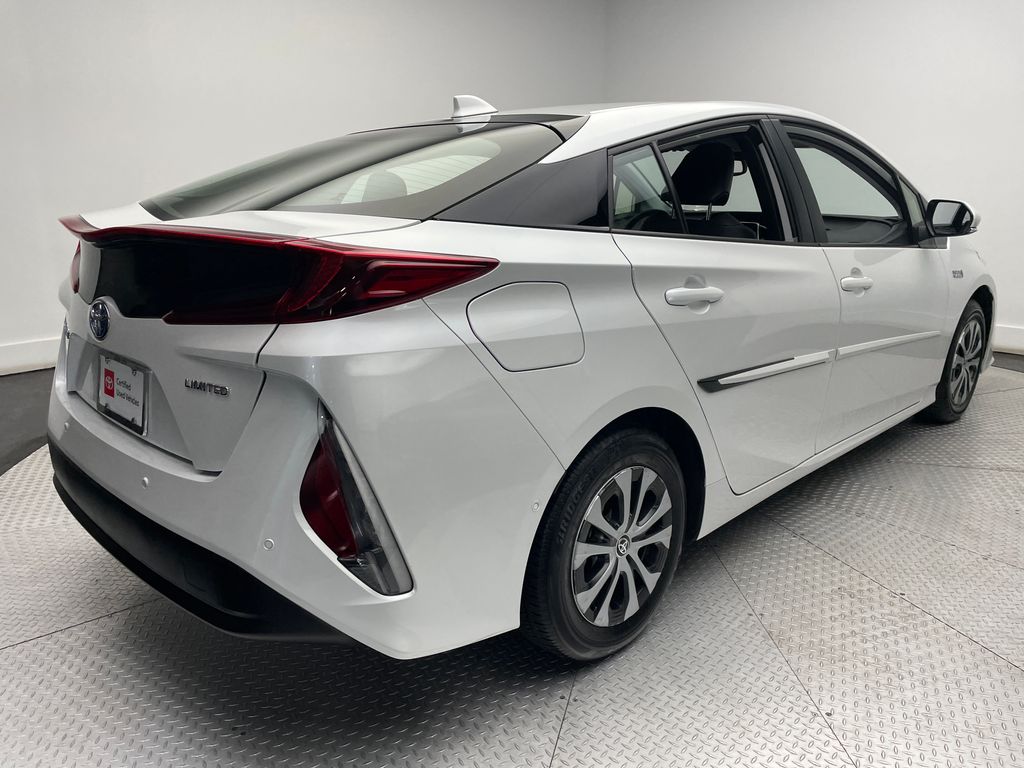 2022 Toyota Prius Prime Limited 5