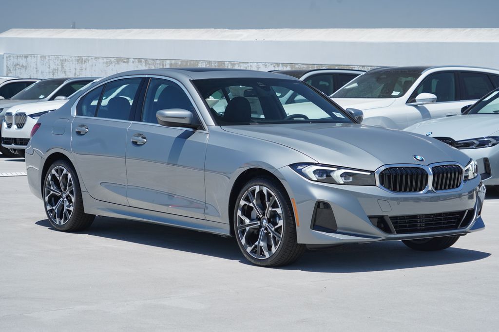 Thumbnail: 2026 BMW 3 Series - 3