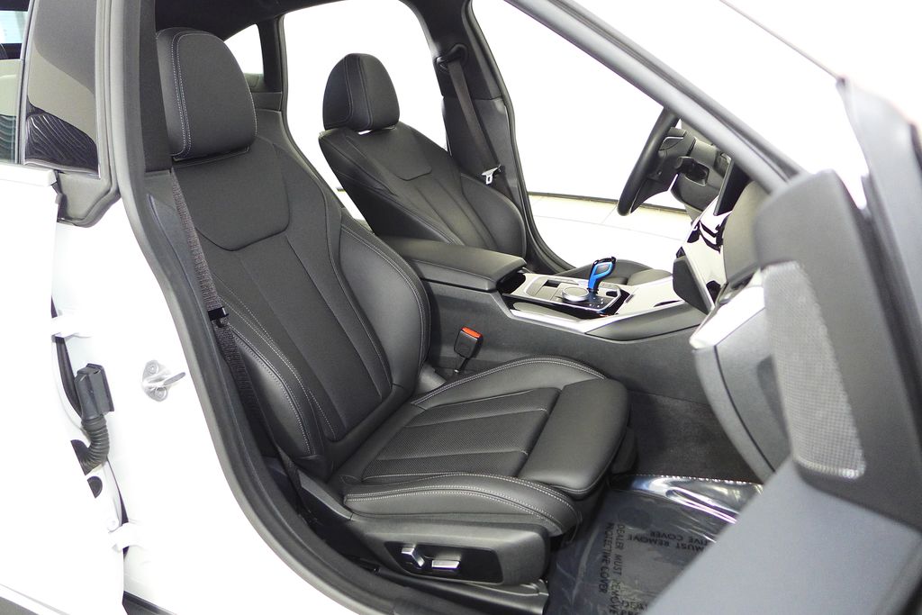 Thumbnail: 2023 BMW i4 - 19