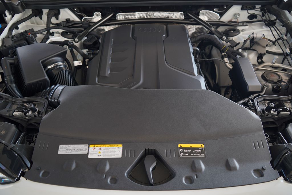 Thumbnail: 2025 Audi Q5 - 13