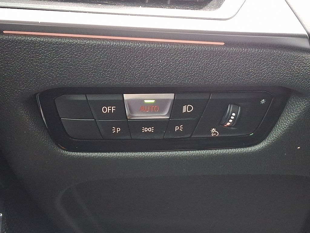 Thumbnail: 2023 BMW 3 Series - 24