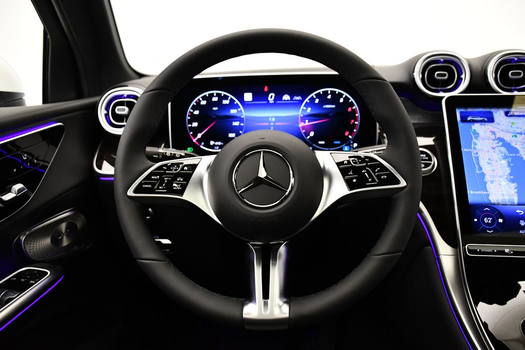 Thumbnail: 2025 Mercedes-Benz GLC - 22