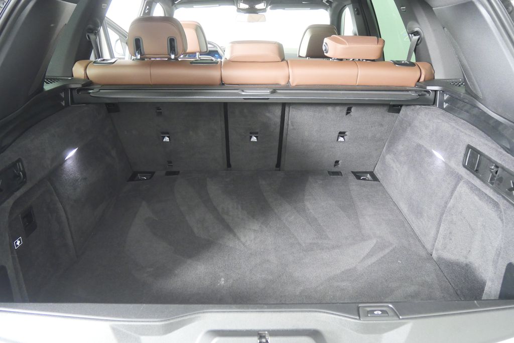 Thumbnail: 2025 BMW X5 - 16