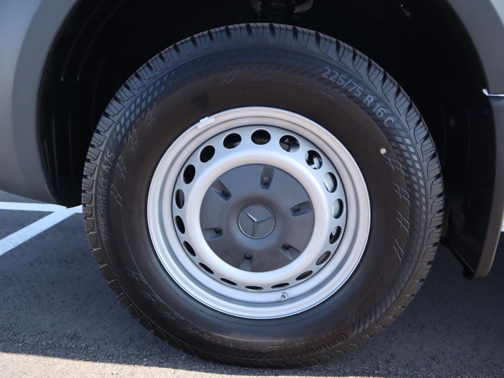 Thumbnail: 2025 Mercedes-Benz Sprinter - 31