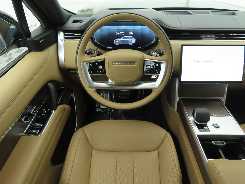 2025 Land Rover Range Rover SE 10