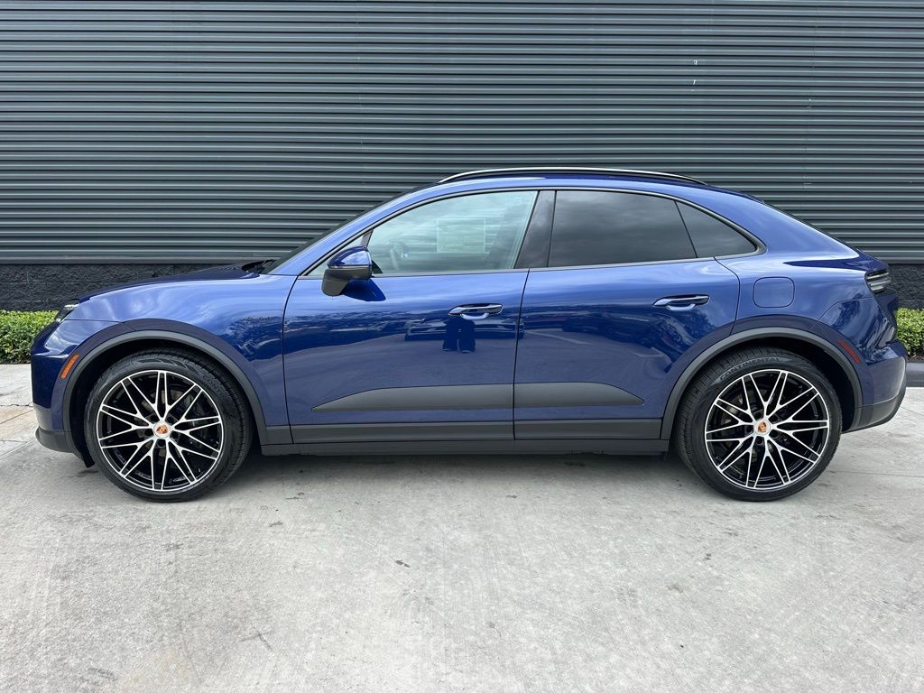 Thumbnail: 2026 Porsche Macan - 2