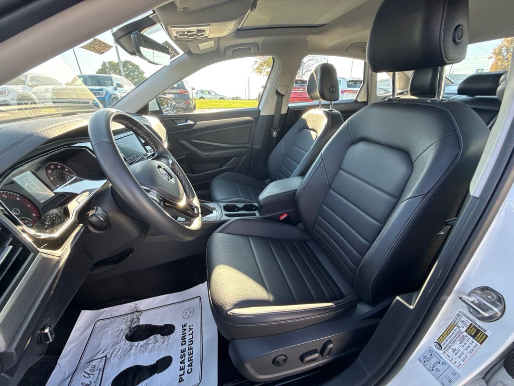 2021 Volkswagen Jetta 1.4T SE White at Bob Ruth Ford