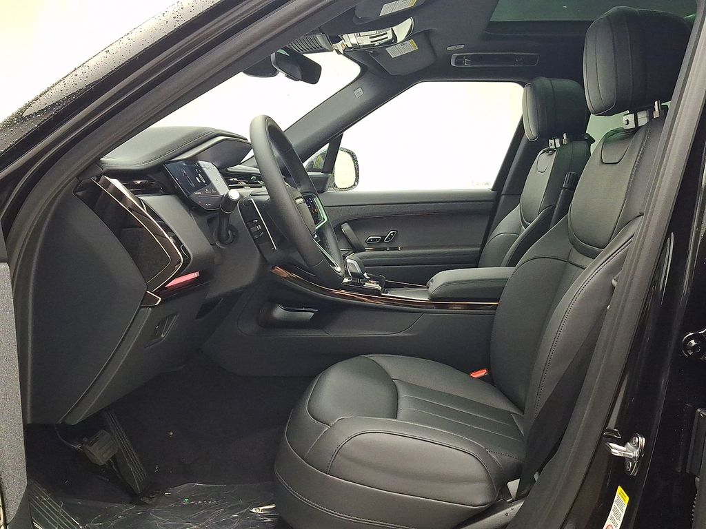 Thumbnail: 2026 Land Rover Range Rover Sport - 10