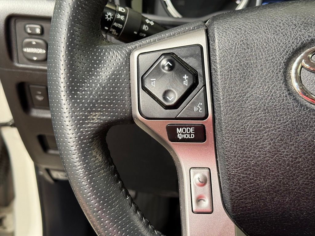 Thumbnail: 2020 Toyota 4Runner - 25