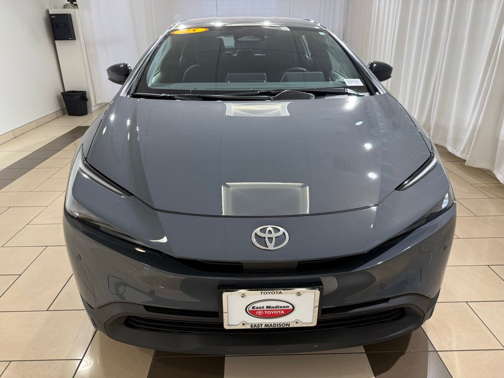 Thumbnail: 2025 Toyota Prius - 11