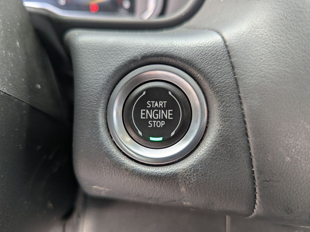 used 2022 GMC Yukon XL car, priced at $46,991