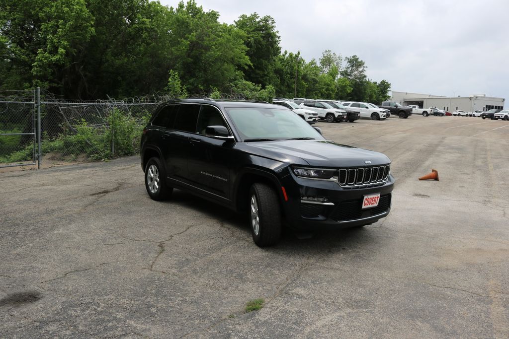 Used Car 2023 Jeep Grand Cherokee  Limited For Sale Under $35,000 In Austin, Texas