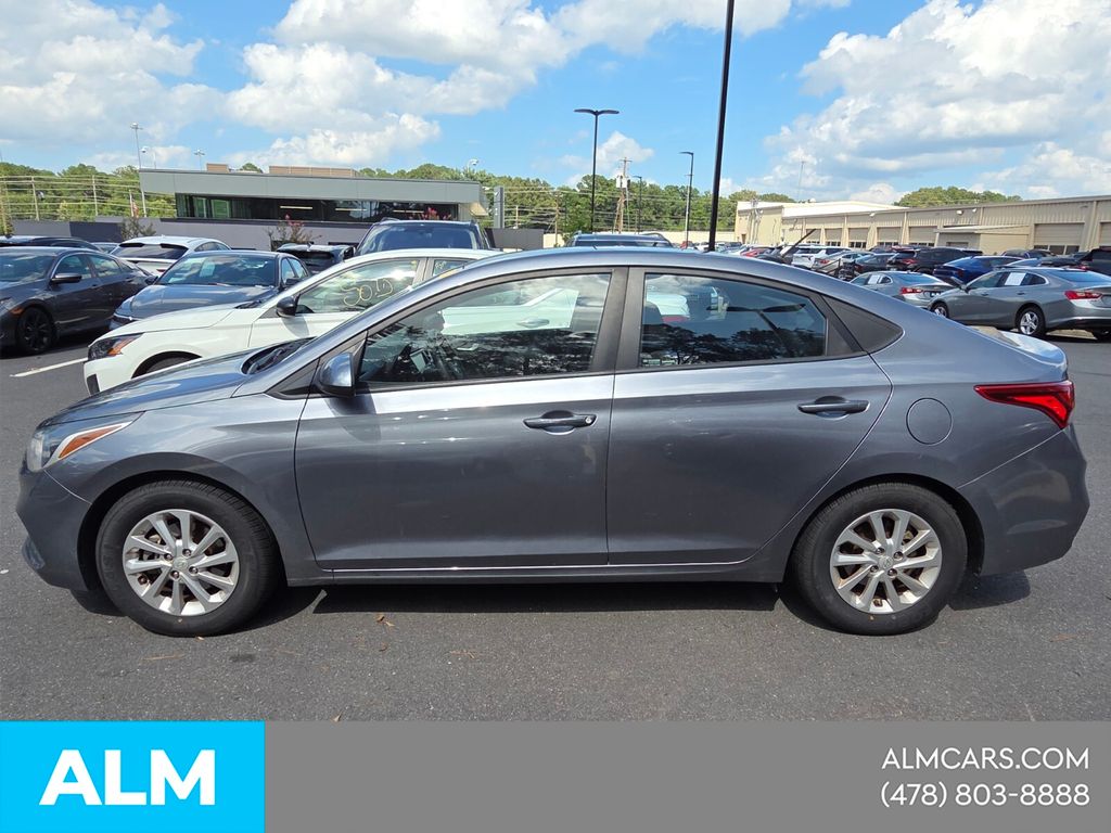 Used 2018 Gray Hyundai SEL image 3