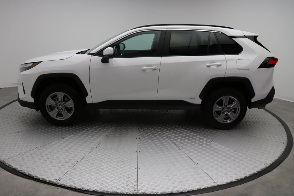 2024 Toyota RAV4 LE 12