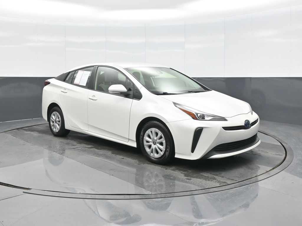 2019 Toyota Prius L Eco FWD