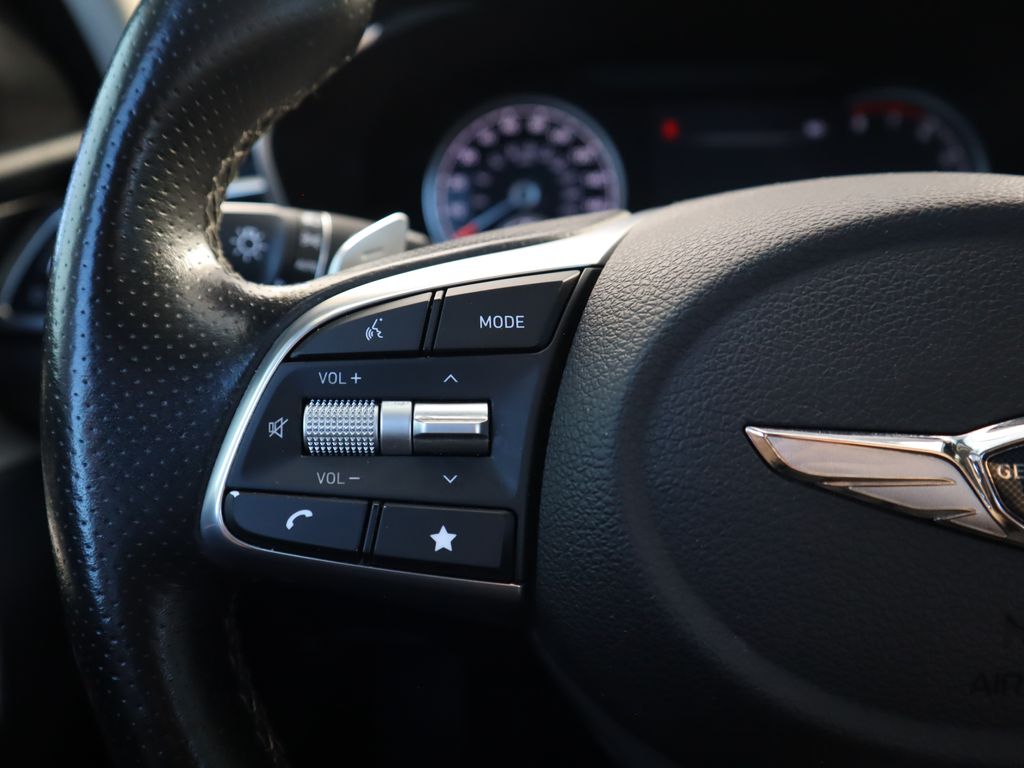 Thumbnail: 2022 Genesis G70 - 11