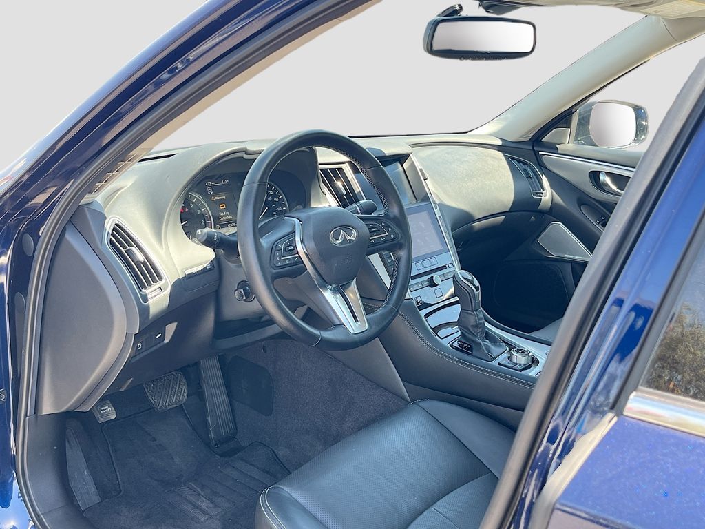 Used 2024 Blue INFINITI LUXE image 9